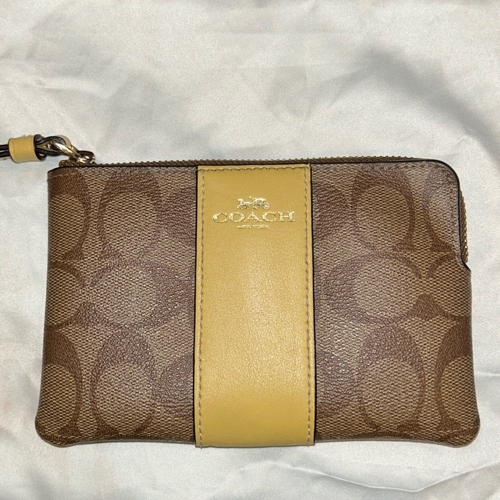Coach Wristlet Wallet